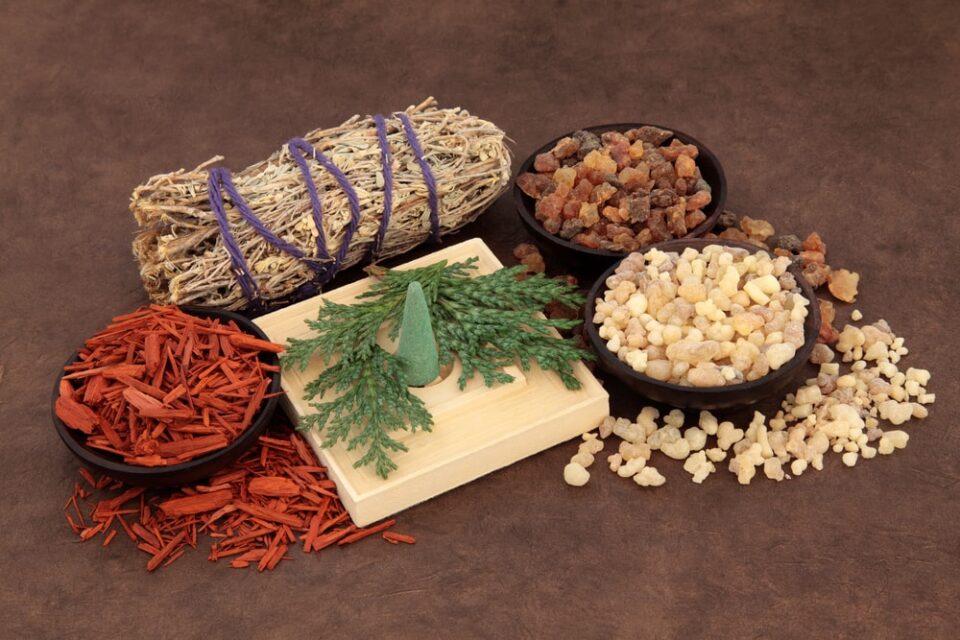 Best Incense Guide for Deep Meditation, Relaxation and Sleep